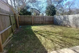 404 N Cleveland Ave, Sherman, TX 75090 - Photo 2