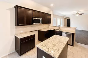 516 Cheyenne Dr, Aubrey, TX 76227 - Photo 8