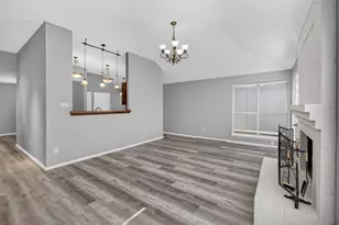 6318 Brookcrest Dr, Arlington, TX 76018 - Photo 6