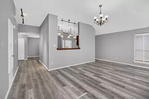 6318 Brookcrest Dr, Arlington, TX 76018 - Photo 2