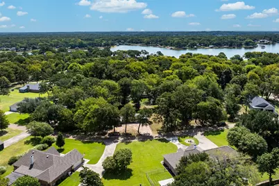 110 Meadowood Road, Enchanted Oaks, TX 75156 - Photo 24