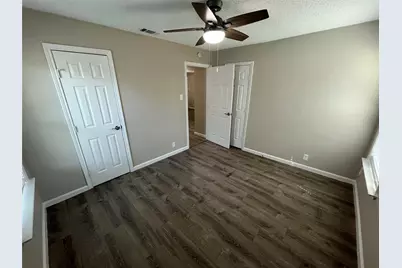 829 SW 5th Street, Grand Prairie, TX 75051 - Photo 6