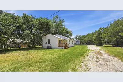 108 N Main Street, Sadler, TX 76264 - Photo 14