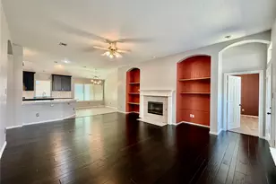 1632 Castle Pines Dr, Frisco, TX 75036 - Photo 8