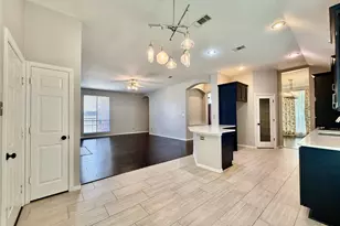 1632 Castle Pines Dr, Frisco, TX 75036 - Photo 10