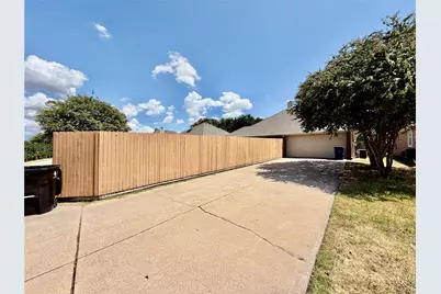1632 Castle Pines Drive, Frisco, TX 75036 - Photo 30