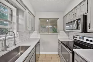 1601 White Oak Ct, Denton, TX 76209 - Photo 1