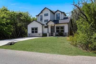 5511 Black Pine Circle, Granbury, TX 76048 - Photo 2