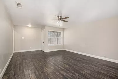 6915 W Cleburne Road, Fort Worth, TX 76133 - Photo 4