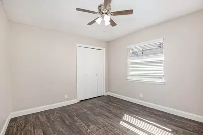 6915 W Cleburne Road, Fort Worth, TX 76133 - Photo 18