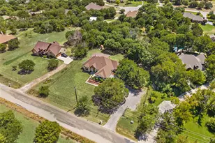 791 Trailwood Dr, Weatherford, TX 76085 - Photo 2