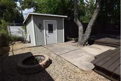 205 E 6th Street, Kaufman, TX 75142 - Photo 26