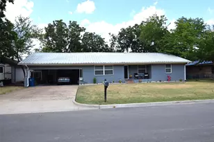 205 E 6th St, Kaufman, TX 75142 - Photo 1