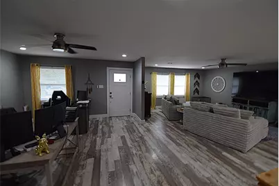 205 E 6th Street, Kaufman, TX 75142 - Photo 2