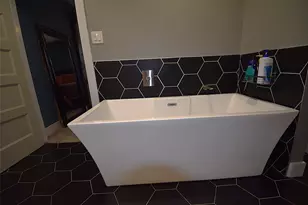 205 E 6th St, Kaufman, TX 75142 - Photo 18