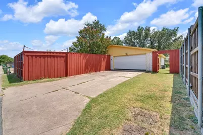 5013 Shannon Drive, The Colony, TX 75056 - Photo 16