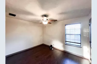 2401 Fox Court, Granbury, TX 76048 - Photo 6