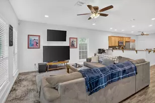 1920 S 15th St, Waco, TX 76706 - Photo 8