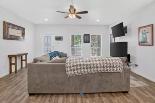1920 S 15th St, Waco, TX 76706 - Photo 10