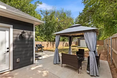 916 W Elm Street, Denison, TX 75020 - Photo 24