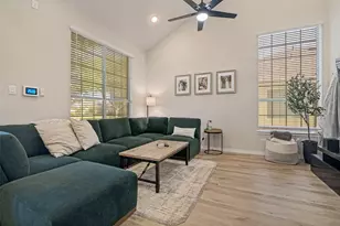 2110 Carnation Ct, Garland, TX 75040 - Photo 4