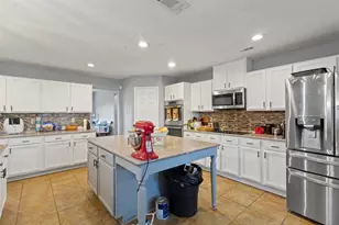 5215 Ganzer Rd W, Krum, TX 76249 - Photo 6