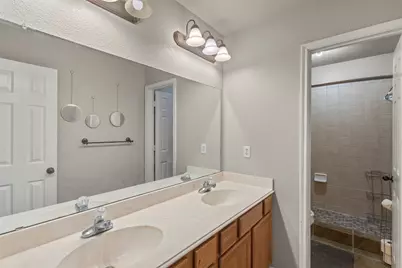 5215 Ganzer Road W, Krum, TX 76249 - Photo 4