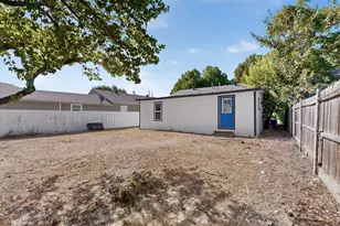 4107 Rockford Dr, Dallas, TX 75211 - Photo 24