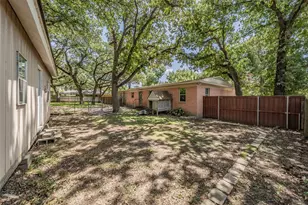 1233 Fair Oaks Dr, Irving, TX 75060 - Photo 36