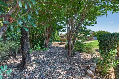 2151 Van Zandt Drive, Grand Prairie, TX 75052 - Photo 20