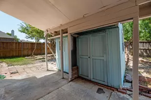 3913 Goose Creek Pkwy, Garland, TX 75040 - Photo 36