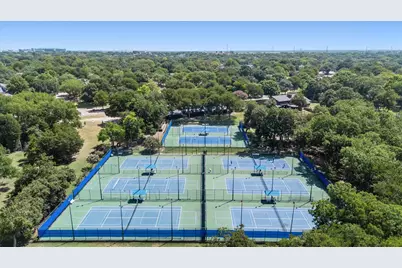 6705 Clear Springs Circle, Garland, TX 75044 - Photo 30