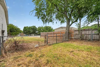2032 Dorothy Drive, Burleson, TX 76028 - Photo 32
