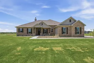 136 Hillview Trl, Decatur, TX 76234 - Photo 1