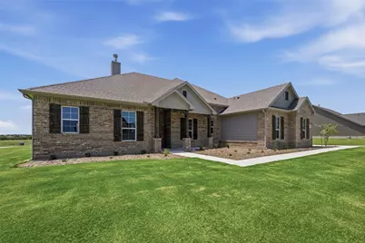 136 Hillview Trail, Decatur, TX 76234 - Photo 2