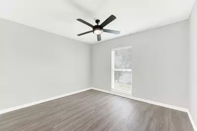 1906 Haymeadow, Carrollton, TX 75007 - Photo 14