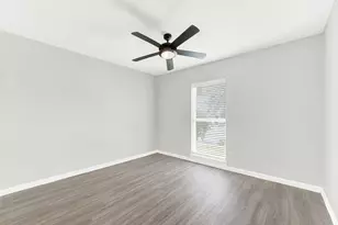 1906 Haymeadow, Carrollton, TX 75007 - Photo 14