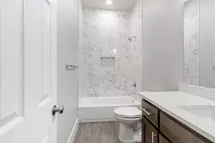 804 S 4th St, Bonham, TX 75418 - Photo 18