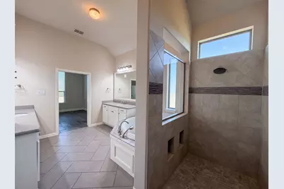 15133 Seventeen Lakes Boulevard, Fort Worth, TX 76262 - Photo 18
