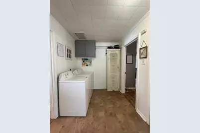 608 W Baldridge Street, Ennis, TX 75119 - Photo 8