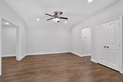 2873 Creekway Drive, Carrollton, TX 75010 - Photo 20