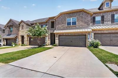 2873 Creekway Drive, Carrollton, TX 75010 - Photo 2
