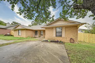 706 Woodland Ct, Kennedale, TX 76060 - Photo 1