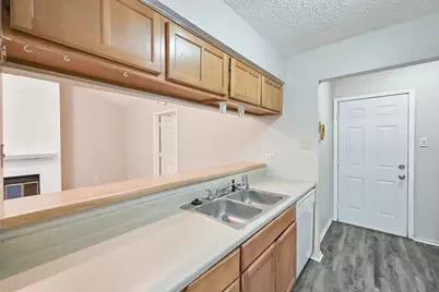 706 Woodland Court, Kennedale, TX 76060 - Photo 12