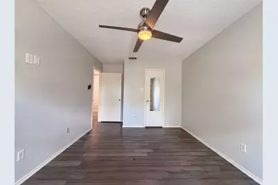 2831 Red Oak Drive, Grand Prairie, TX 75052 - Photo 8