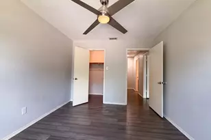 2831 Red Oak Dr, Grand Prairie, TX 75052 - Photo 14