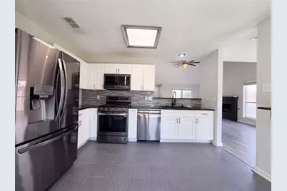 2831 Red Oak Drive, Grand Prairie, TX 75052 - Photo 6