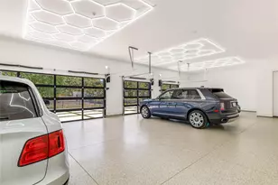 10011 Lennox Ln, Dallas, TX 75229 - Photo 22
