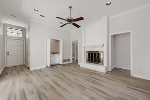 1021 Rio Grande Dr, Benbrook, TX 76126 - Photo 4