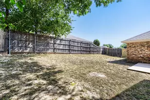1021 Rio Grande Dr, Benbrook, TX 76126 - Photo 28
